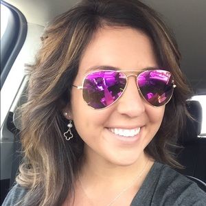 Meet your Posher, Brittney